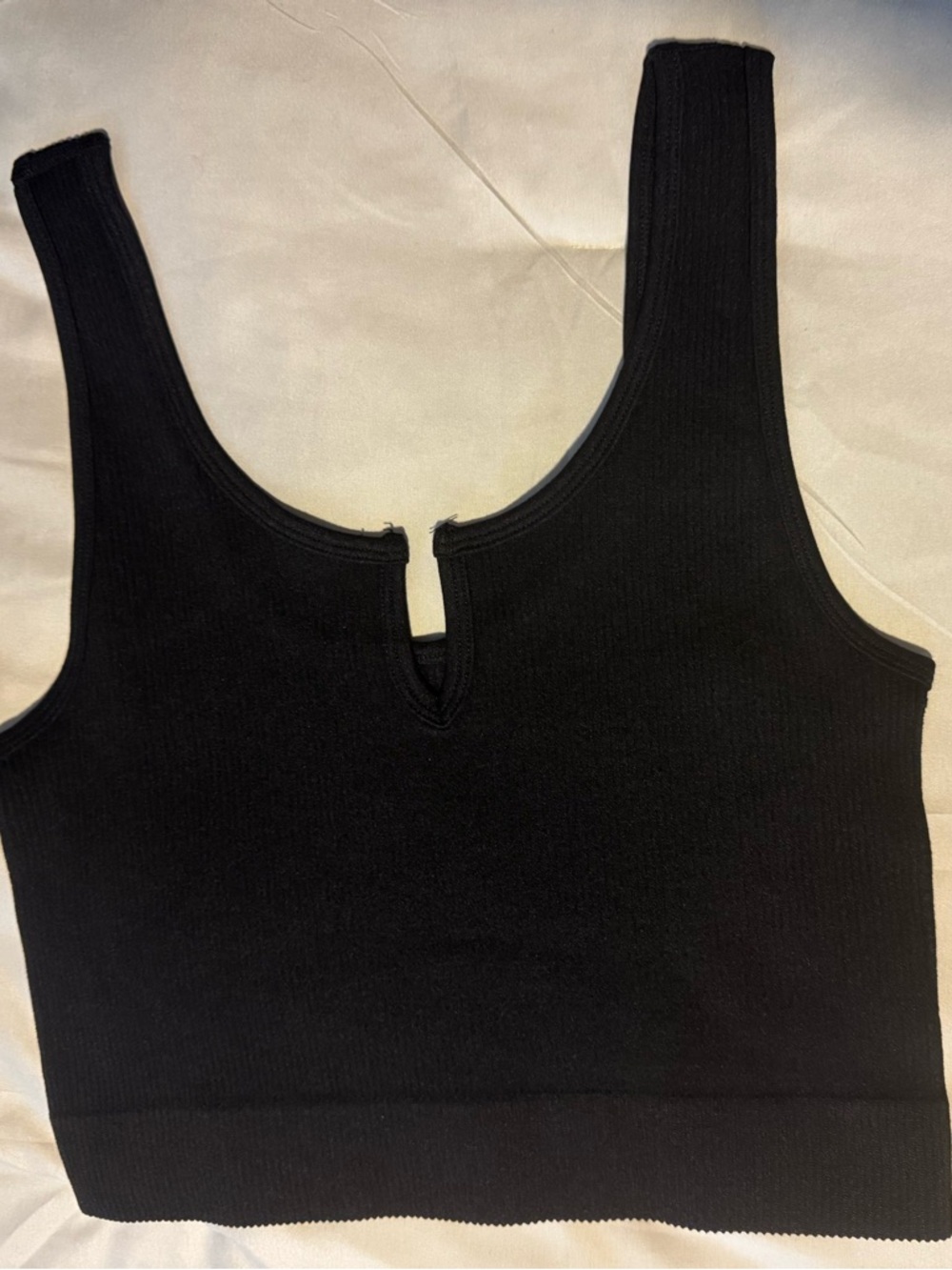 Zenana Outfitters Black Ribbed V-Notch Crop Tank